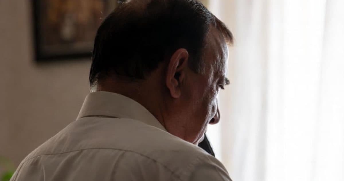 रिटायर्ड अधिकारी को आया फोन, बोला- सिंह साहब फंस गए आप, फिर बेटे ने पूछा सवाल, खुल गया मामला