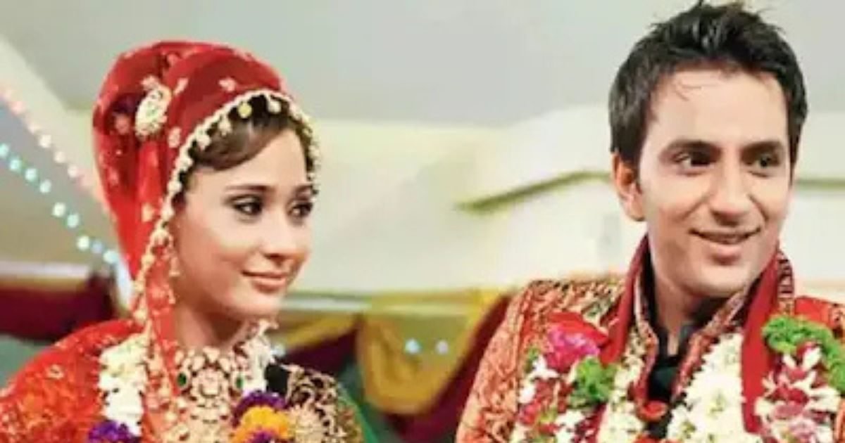 किसी ने हाथों में हाथ डाले ली एंट्री, तो किसी ने TV पर कर लिया निकाह, बिग बॉस के वो 8 कपल जिनकी अजब है लव स्टोरी