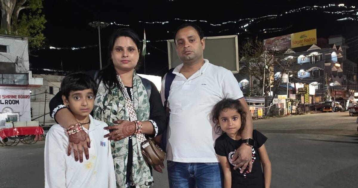 बुलंदशहर में बाइक सवार परिवार को ट्रक ने कुचला, मौके पर ही 5 की गई जान