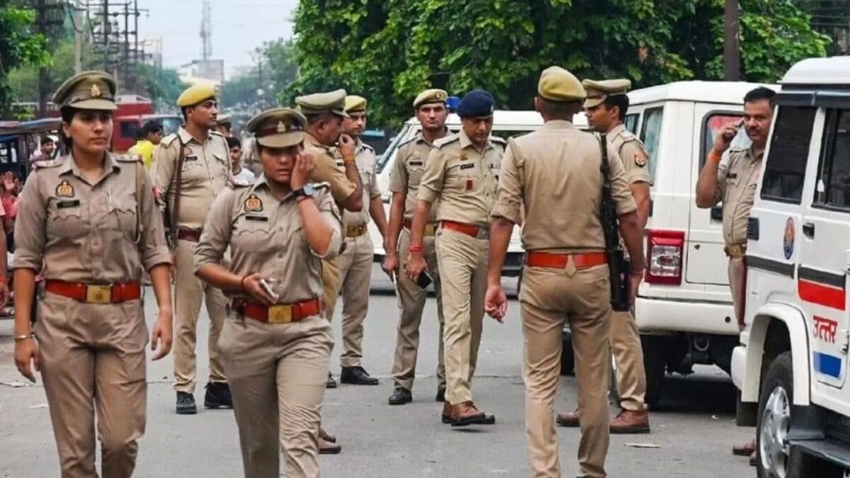गाजियाबाद पुलिस महकमे में हड़कंप! एक दारोगा समेत 3 पुलिसकर्मी ‘लाइन हाजिर’
