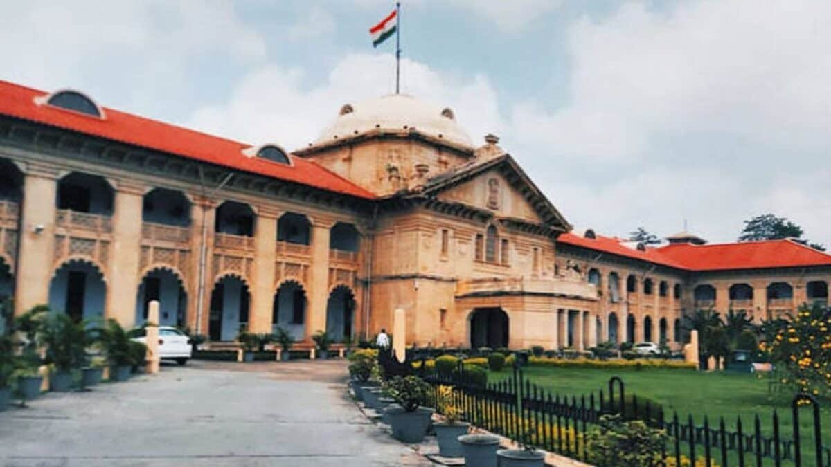 दुर्गा नाग शक्तिपाल के बाद एक और IAS की बढ़ी टेंशन, इलाहाबाद हाईकोर्ट का नोटिस, अदालत में