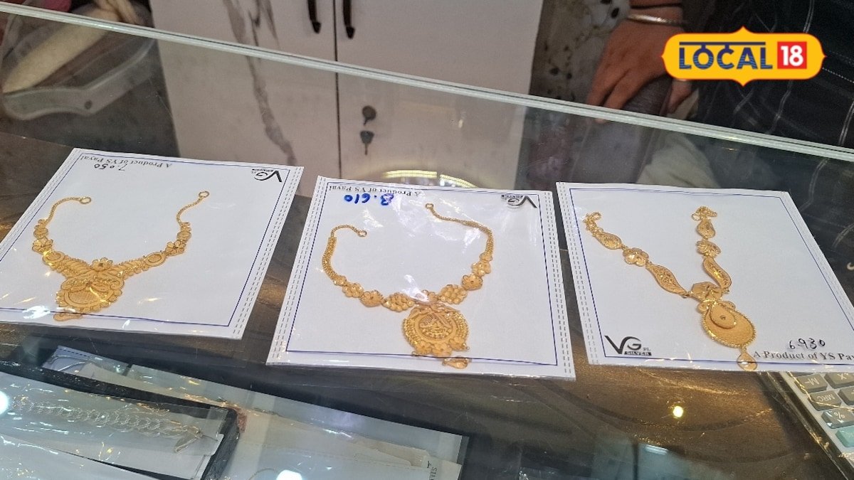 करवा चौथ पर पत्नी को देखना है खुशी? कम कीमत में मिलेंगे सोने-चांदी के ये गिफ्ट