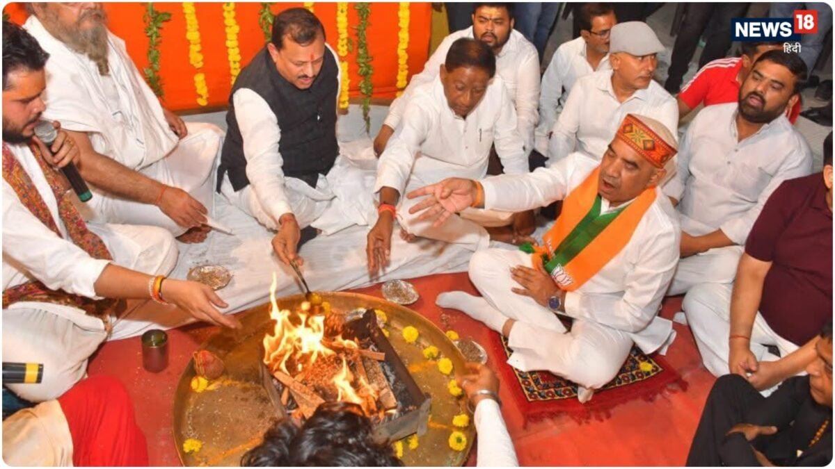 24 घंटे और पूरे एक महीने की अखंड ज्योति: PM मोदी के लिए 30 दिन तक अनवरत जला ‘संकल्प दीप’