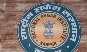 कानपुर:-राष्ट्रीय शर्करा संस्थान के छात्र सीख रहे हैं 38 प्रकार की शक्कर बनाने की तकनीक