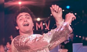 45 साल पुरानी फ्लॉप फिल्म का सुपरहिट गाना, ऋषि कपूर ने स्टेज पर झूमकर किया डांस, लड़कियां बन गई थीं दीवानी