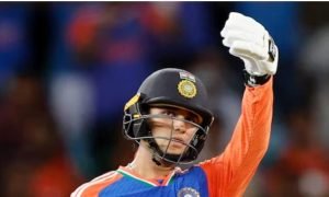 अभिषेक 3 गेंद भी नहीं टिक पाएंगे, कौन है वो बॉलर, जो हांक रहा बड़ी बड़ी डींगे
