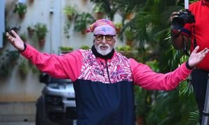 ‘चील जब होवे शांत तो भैया, तोते बोलन सुरु करें’, अफवाहों के बीच अमिताभ का रहस्यमयी वार