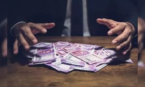 सैलरी के मामले में मालिक से भी आगे हैं इन कंपनियों के CEO, जानिए किसकी है सबसे ज्यादा कमाई
