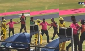 लाइव मैच में भारी बवाल, शिवम दुबे की टीम के प्लेयर पर टूट पड़े तुषार देशपांडे