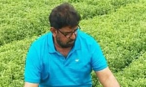 बैंक की नौकरी छोड़कर 25 साल पहले शुरू की थी हर्बल पौधों की खेती, किसानों के लिए बने उम्मीद की किरण
