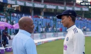 ‘हमारे गेंदबाजों को इतना मत मारो..’यशस्वी को गले लगाकर लारा ने की खास गुजारिश