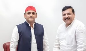 अखिलेश-संजय मुलाकात से कांग्रेस असहज, यूपी में गठबंधन की चर्चा तेज