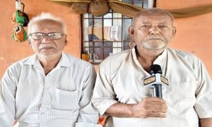 ‘आप लोग तो मर चुके हैं, वृद्धा पेंशन नहीं मिलेगा’… बुजुर्गों के साथ अन्याय