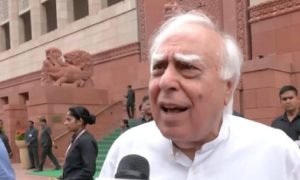 ‘सहिया’ देखने के बाद कपिल सिब्बल ने जताई सेंसर बोर्ड के फैसले पर हैरानी