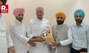 पंजाब में AAP को बड़ा झटका, CM भगवंत मान के भाई ज्ञान सिंह BJP में शामिल; चुनाव से पहले हो गया बड़ा ‘खेला’