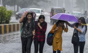 UP Aaj Ka Mausam: यूपी मौसम को लेकर IMD का बड़ा अलर्ट, आंधी-बारिश की चेतावनी