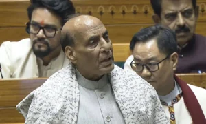 वंदे मातरम् पर चर्चा के बीच राजनाथ सिंह को आया गुस्सा, कहा- ‘कौन बैठाएगा… क्या बात करते हैं…’