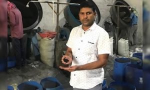 Innovation : जिस चावल की भूसी को जलाने से प्रदूषण फैल रहा था, उसी से सिर्फ एक साल में कमा लिए 20 लाख रुपए, जानिए कैसे