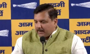 ‘सात सांसदों ने पंजाब के लोगों की पीठ में छुरा घोंपा’, राघव चड्ढा के पार्टी छोड़ने के ऐलान के बाद AAP में खलबली; BJP पर मढ़ रही आरोप