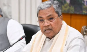 CM सिद्धारमैया आज दे सकते हैं इस्तीफा, मंत्रियों को ब्रेकफास्ट पर बुलाया लेकिन राज्यपाल बेंगलुरु में नहीं, कर्नाटक में अब होगा सियासी नाटक?