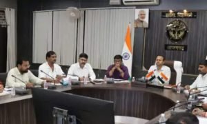 UP SIR: आजमगढ़ में खेल कर रहे थे BLO, चुनाव आयोग ने लिया बड़ा एक्‍शन, 15 पर मुकदमा