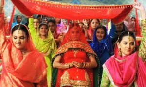 बेटे की स्क्रिप्ट पढ़ते ही पिता ने सालों बाद किया कमबैक, बदला फिल्म का नाम, दे डाली 2004 की सबसे बड़ी मूवी